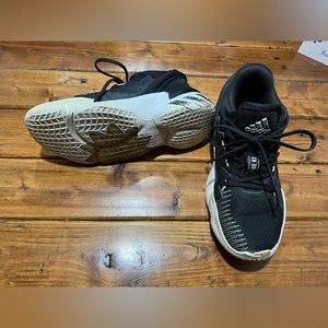 2.5y Adidas Boy Shoes